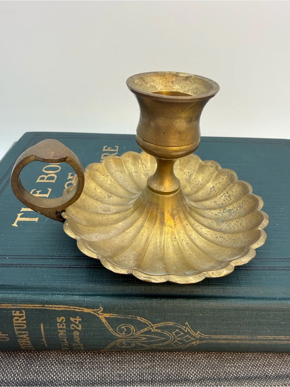 Vintage Brass Chamberstick Candle Holder Scalloped Saucer Base Finger Loop